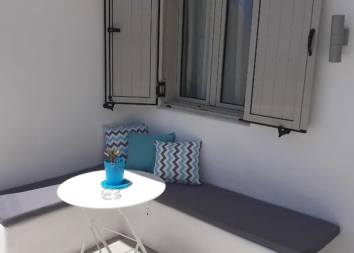 Thea Serifos Livadakia