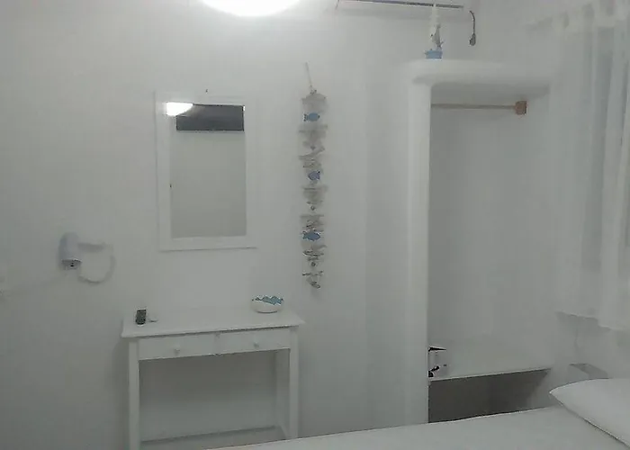 Thea Serifos Penzion 3*